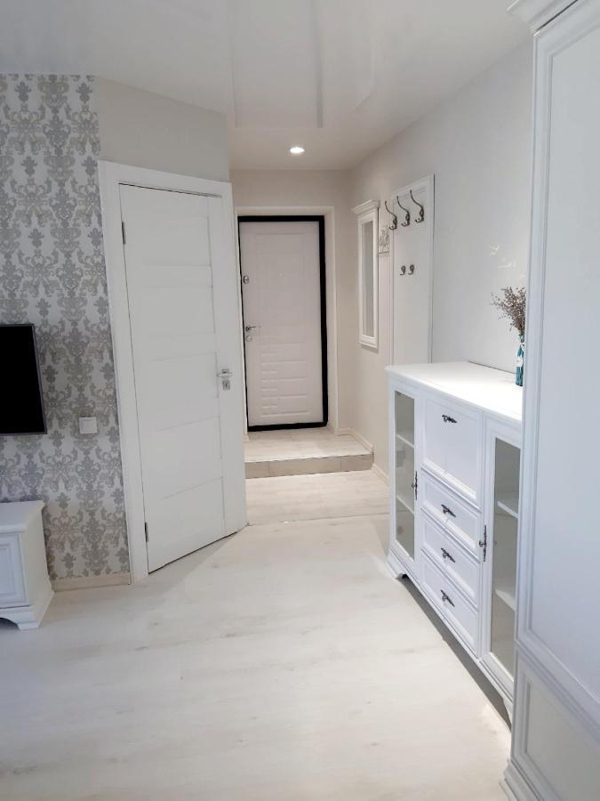Appartment NEW in Center Mahiljow Buitenkant foto