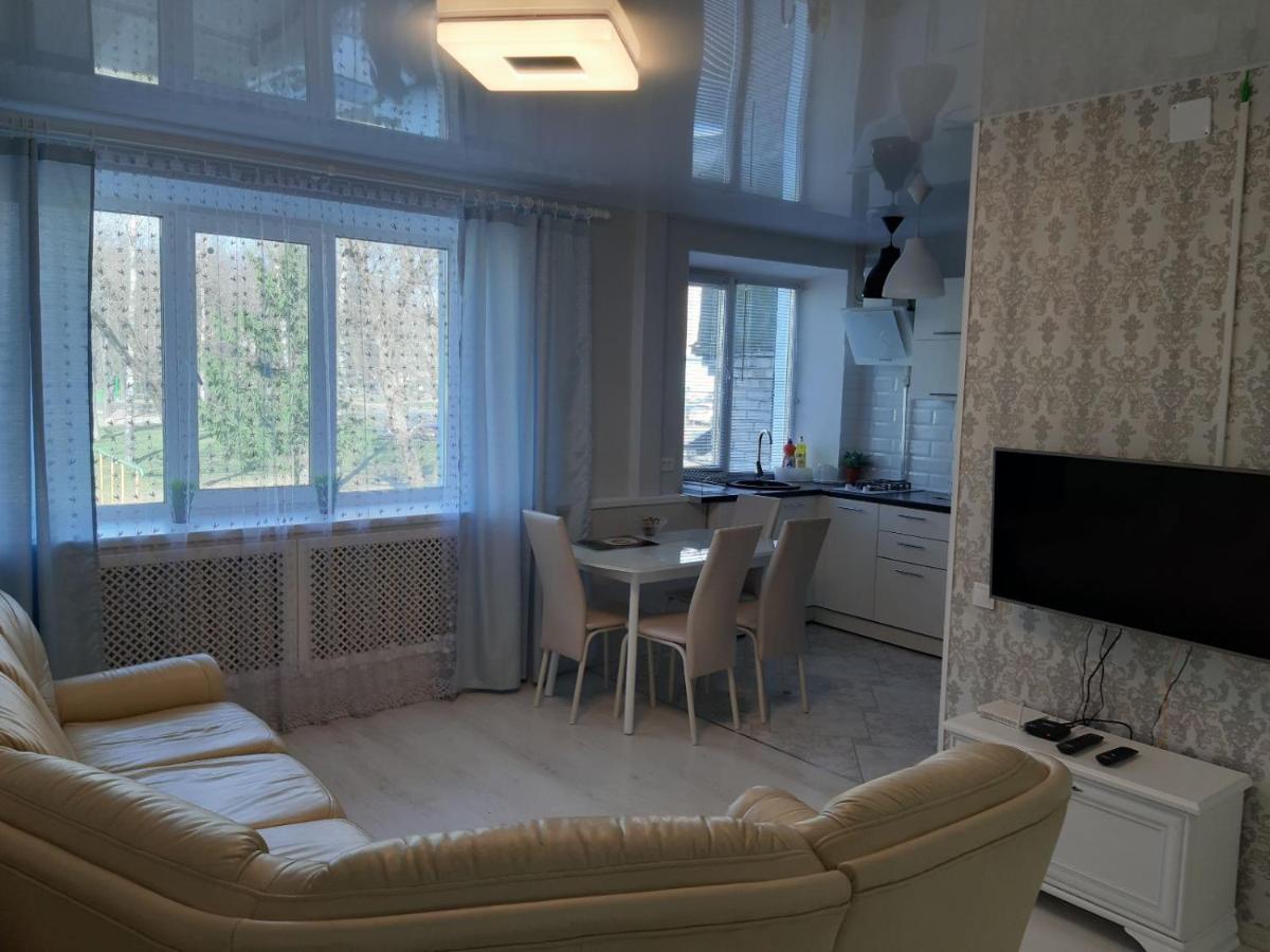 Appartment NEW in Center Mahiljow Buitenkant foto