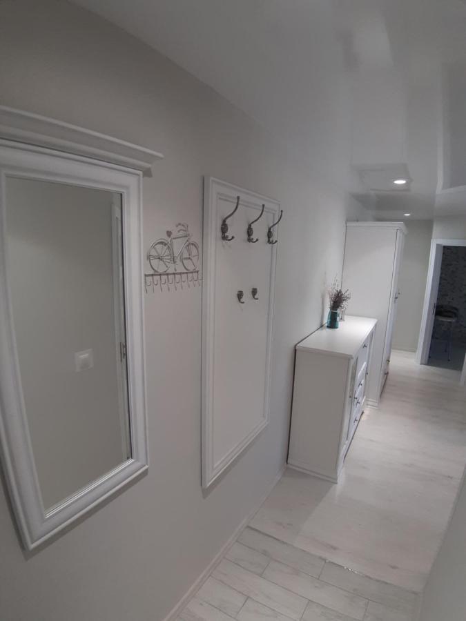 Appartment NEW in Center Mahiljow Buitenkant foto