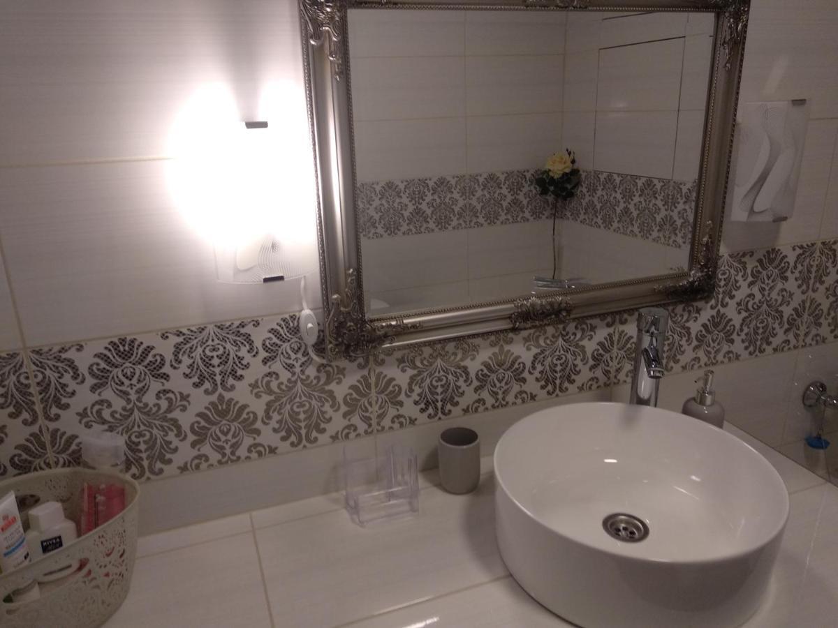 Appartment NEW in Center Mahiljow Buitenkant foto